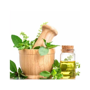 100% Aceite de Linalool de albahaca natural Precio al por mayor Aceite esencial - Product Image 1