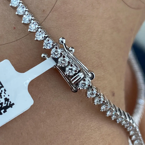 Chaîne de collier de tennis en or massif 14 carats avec diamant cultivé en laboratoire VVS de coupe ronde certifiée IGI de style unique pour vêtements de mode au meilleur prix - Product Image 4