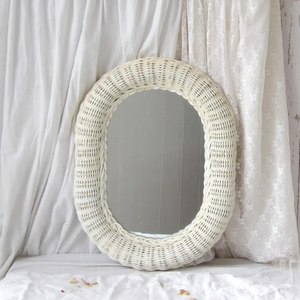 กระจกติดผนังทรงรีหวายถักลายหรูหราพร้อมกรอบถักสำหรับตกแต่งสไตล์ชายทะเลและโบฮีเมียน - Product Image 1