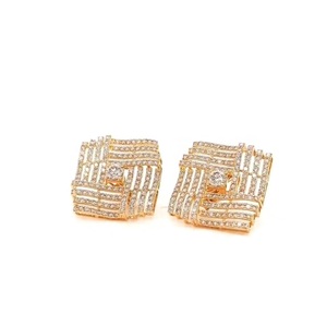 Pendientes de Plata de Ley 925 con Diamantes Cultivados en Laboratorio de Excelente Calidad para Compromisos y Celebraciones Románticas - Product Image 1