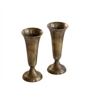 แจกันทรงแตรตกแต่งไม่ซ้ำใคร  กระถางโลหะสำหรับใส่ดอกไม้  ของตกแต่งงานแต่งงาน  แจกันดอกไม้สำหรับตกแต่งโต๊ะกลาง - Product Image 3