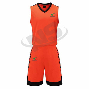 Uniforme de baloncesto de secado rápido de diseño personalizado, fábrica al por mayor de hombres reversible lavable ropa deportiva traje de equipo con tela transpirable - Product Image 4