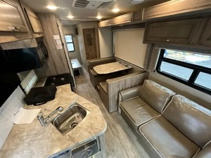 Se vende E-n-t-e-g-r-a C-o-a-c-h V-i-s-i-o-n 3-1-V usado del 2019. - Product Image 5