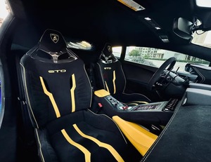 Bán chạy nhất 2022 L A M B O r G H i n i Huracan LP 610-4 Spyder 500 - 599 HP - Product Image 4