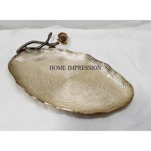 Nouvel arrivage Unique aspect antique plaqué or nourriture et autres articles plateau de service pour les fêtes de mariage et de villa à un prix impressionnant - Product Image 1