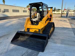 Professional Grade Used CAT 259D3 Compact Track Loader Enclosed Cab Air Conditioning Joystick Controls Diesel Engine - Product Image 6