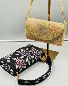 Sac carré léger personnalisable brodé de perles de rocaille fait main style festival avec bandoulière MOHSIN HANDICRAFT - Product Image 1