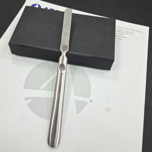 Lime à pieds professionnelle en acier inoxydable, éliminateur de callosités, râpe pour peaux dures, outil durable pour le soin des pieds à domicile et en salon - Product Image 3