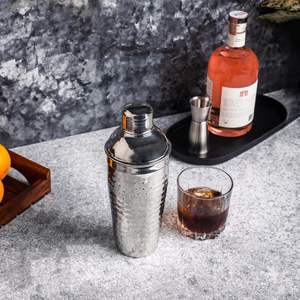 Coctelera de acero inoxidable de 750ml con accesorios de barra de colador incorporados para agitar bebidas y mezcladores - Product Image 2