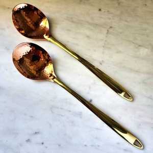 Servidor de pasteles de metal de estilo lujoso con mango Premium adecuado para cenas gourmet, panaderías, restaurantes, eventos de catering - Product Image 1