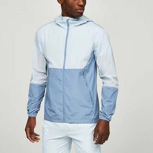Veste de pluie imperméable durable avec capuche, respirante et légère, coupe-vent pour hommes, idéale pour le travail en extérieur, personnalisation de la marque - Product Image 4