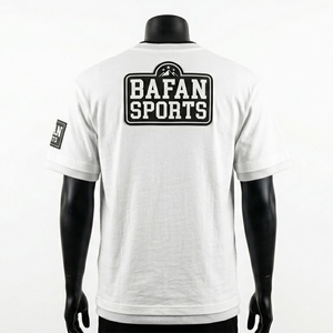 T-shirt homme double couche en jersey coton polyester premium 190 GSM, blanc à l'extérieur, noir à l'intérieur, panneaux de manches en mesh, logo personnalisé - Product Image 4