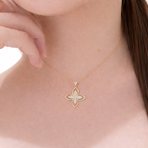 Collier pendentif en diamant floral cultivé en laboratoire en or massif 18 carats, design floral élégant, bijoux fins pour femmes, cadeau - Product Image 6