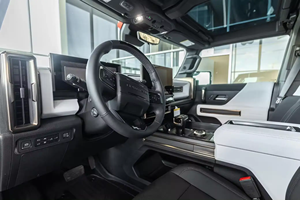 2022 G.MC Hummerr EV Pickup Edition 1 1000 Horsepower AWD CrabWalk Mode <b>Illumination</b> Package Unmodified Diesel Left - Product Image 2