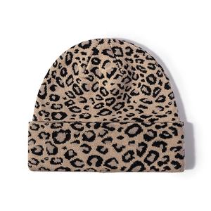 Gorro de mezcla de lana de alta calidad, gorro liso de invierno con lazos de puntos, patrones de personajes hechos en Pakistán, gorro al por mayor - Product Image 3