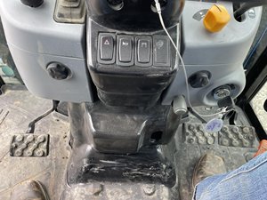 Tractor New Holland 2018 de 70HP con Tracción en las 4 Ruedas y Transmisión por Engranajes, con Motor con Garantía de 3 Años, Alta Productividad - Product Image 5