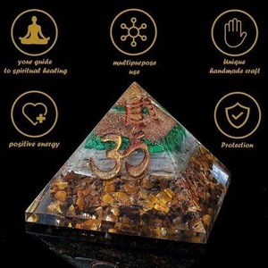 Pyramide d'orgone en cristal d'appétit de la meilleure qualité pour la guérison énergétique ou la méditation et l'équilibrage des chakras disponible à un prix abordable - Product Image 1