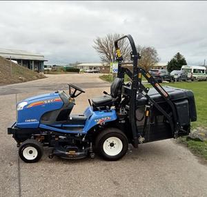 Tondeuse à gazon à essence Iseki SXG 326 à vendre Solutions de coupe d'herbe efficaces à 2 temps haute performance pour le bricolage - Product Image 1