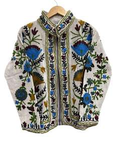 Chaqueta Floral de Invierno Boho con Bordado Suzani de Terciopelo Blanco, Chaqueta Informal Unisex de Alta Calidad, Moderna y Lujosa, Transpirable - Product Image 2