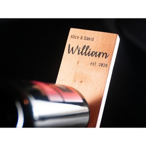 Los estantes de madera ofrecen un equilibrio perfecto entre resistencia y elegancia, lo que hace que el almacenamiento sea tanto confiable como visualmente atractivo. - Product Image 5