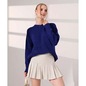 เสื้อสเวตเตอร์คอกลมลายปัก - กระถางดอกไม้ - Product Image 1