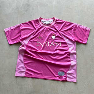 เสื้อผ้าสตรีทแวร์ผู้ชายทรงบ็อกซี่ ไหล่ตก ระบายอากาศได้ดี ป้องกันแบคทีเรีย แห้งเร็ว ไซส์ใหญ่ สไตล์เรโทรอเมริกันฟุตบอล สำหรับฤดูร้อน - Product Image 3