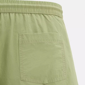 Short de bain à séchage rapide pour homme avec logo personnalisé, doublure en maille respirante, ceinture élastique, vêtements de plage de couleur unie, vêtements de fitness 100% polyester - Product Image 3