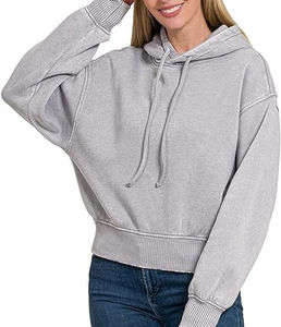 Exquisita Sudadera con capucha de gran tamaño Vintage Streetwear en un acabado desgastado lavado a la moda, hecha a mano de French Terry para mujeres - Product Image 5
