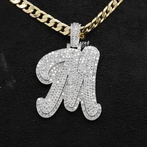 Colgante personalizado totalmente helado con diamantes de moissanita de corte brillante redondo en plata de ley 925 - Product Image 5