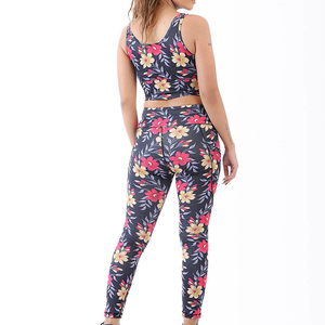 Ensemble de yoga pour femmes 2 pièces, haut court imprimé floral, leggings taille haute longueur intégrale, dos nageur, col rond, en Spandex et Polyester - Product Image 5