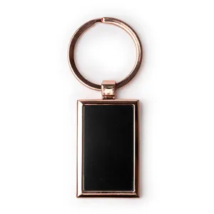Porte-clés en métal Modena personnalisés, gadgets promotionnels, mousquetons et porte-clés - Product Image 1