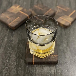 Posavasos de madera marrón modernos y elegantes, juego de cuatro almohadillas/alfombrillas cuadradas artesanales para la mesa del hogar, proveedor indio - Product Image 4