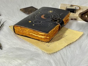 Logo personnalisé spirale Grimoire Journal élégant cousu à la main soleil lune cuir cahier couverture souple A3 cadeau organisateur boîte élégante - Product Image 2