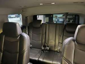 Clean Cadill-ac Escalade 2018 d'occasion - Product Image 5