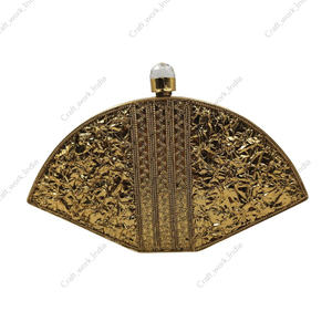 Pochette di Lusso a Forma di Ventaglio con Pannelli in Madreperla, Cornice Dorata Texturizzata e Pomello in Cristallo, Borsa <span class=keywords><strong>da</strong></span> <span class=keywords><strong>Sera</strong></span> - Product Image 4