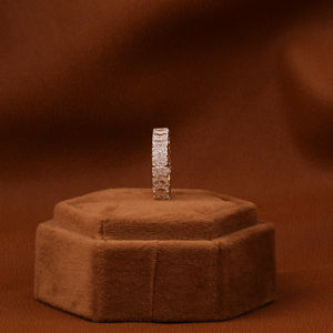 Alliance de mariage unisexe plaquée or 18 ct, diamant de laboratoire à coupe radiante pour l'éternité, diamant de mariée certifié classique sans conflit - Product Image 3