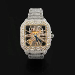 Montre en acier inoxydable avec mouvement à quartz, diamants en moissanite, cadran en verre, bracelet en or jaune, clarté VVS, élève le luxe et la mode - Product Image 1