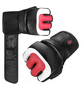 Gants MMA personnalisés OEM Gants de boxe d'entraînement en cuir pour salle de sport du fabricant pakistanais - Product Image 6