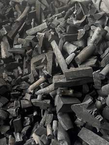 Charbon de bois pour barbecue à prix avantageux - Charbon de bois naturel en bois dur solide en forme de morceaux, noir, sans fumée, faible teneur en cendres, en provenance du Vietnam - Product Image 5
