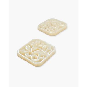 ฝาครอบลูกปัดลายฉลุสี่เหลี่ยม สีขาวมุก - Product Image 1