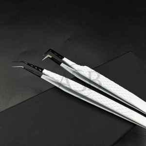 Pince à cils à poignée diamantée noir et blanc pince à cils à pointe pointue en acier inoxydable durable gravée en coeur - Product Image 5