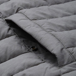 Vente en gros de doudoune d'hiver pour hommes col montant avec logo sur le devant Matériau en polyester imperméable pour l'extérieur Styles de joueurs - Product Image 5