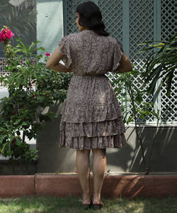 Robe modeste pour femme Robe à manches papillon en soie imprimée Sari Taille haute Trois couches Jupe mi-longue pour femme pour l'été et la fête - Product Image 6