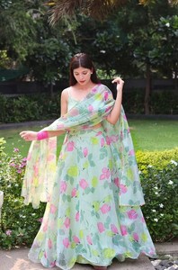Hermosa Organza con estampado floral Lehenga Choli con Dupatta para mujer, ropa de fiesta, ropa festiva lehenga choli Organza dupatta - Product Image 2