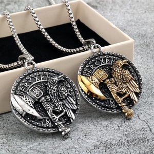 Colgante Vikingo de Cuervo de Doble Cara Vintage, Collar Unisex de Acero Inoxidable con Efecto de Cólicos, Colgantes de Piedra Chapados en Oro, Regalo - Product Image 1