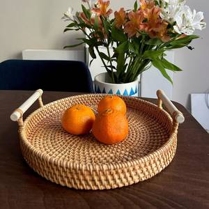 Bandeja redonda oriental de ratán con asas - Product Image 3