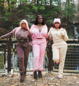 Conjunto de chándal de dos piezas con diseño liso para mujer, Conjunto de sudadera con capucha y pantalones acampanados con estampado gráfico de logotipo personalizado, trajes de chaqueta de entrenamiento para mujer - Product Image 4