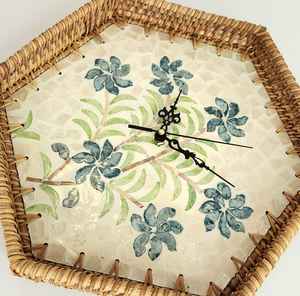 Nouveau design naturel fait à la main en nacre et rotin horloge murale pour décoration murale et cadeau pour maman fabriqué au Vietnam fournisseur - Product Image 4