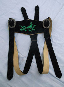 Short pantalon personnalisé pour hommes en cuir suédé bavarois vieilli solide Broderie Design traditionnel Anti-rides respirant Caractéristiques - Product Image 4