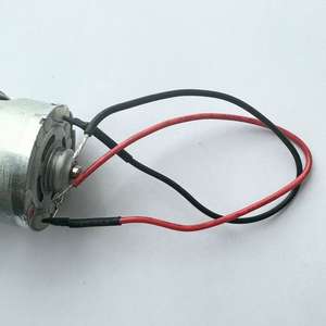 OEM TUV 12V PVC 4针线束组件 铜导体 橡胶/尼龙/PTFE 绝缘 用于汽车电子 - Product Image 1